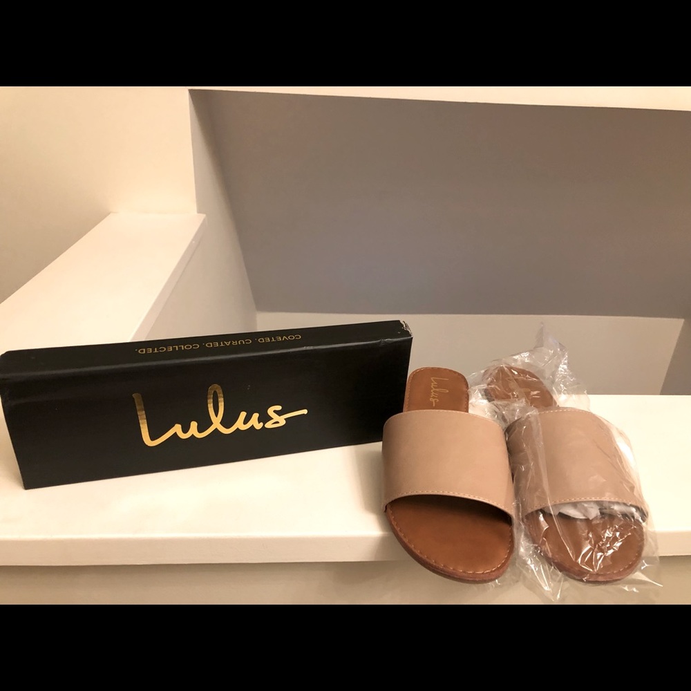 Lulus nude slides
